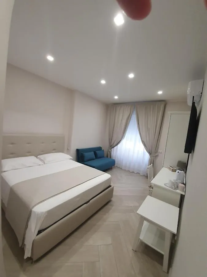 Bed & Breakfast Dimora Costantino Bed and Breakfast Napoli