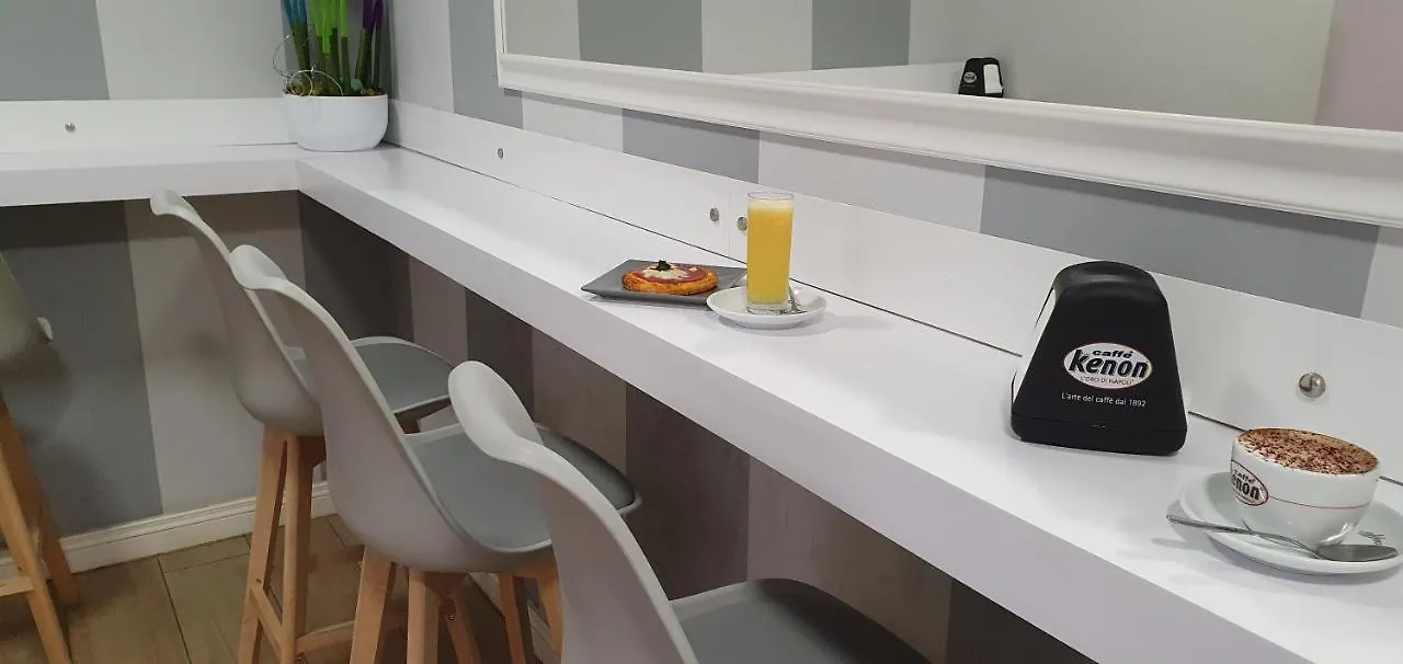 Bed & Breakfast Dimora Costantino Bed and Breakfast Napoli