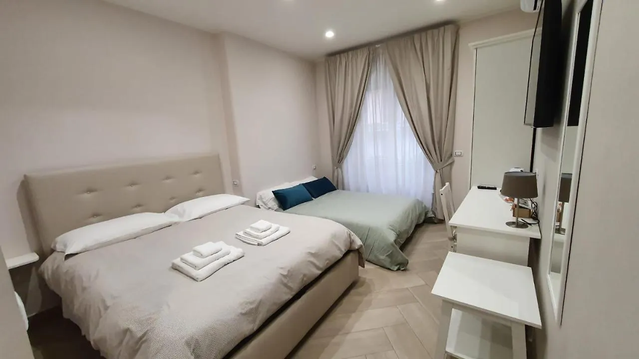 Bed & Breakfast Dimora Costantino Bed and Breakfast Napoli
