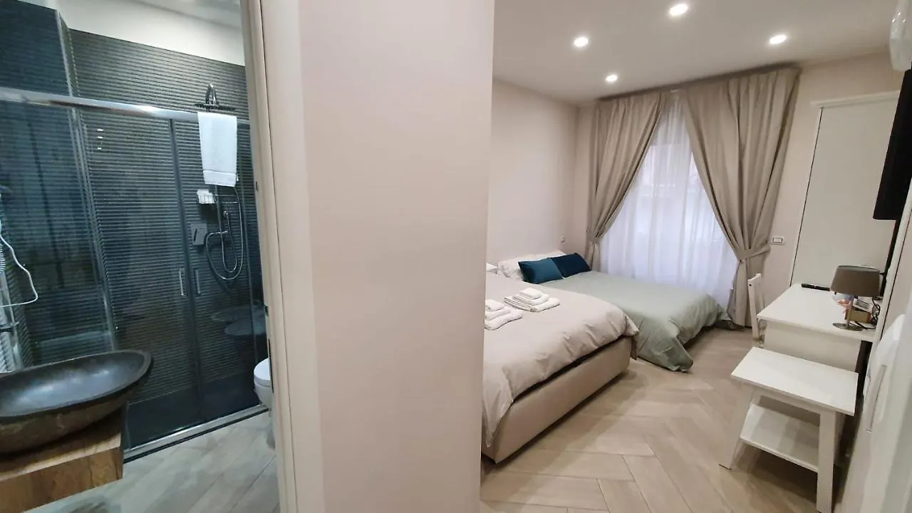 Dimora Costantino Bed and Breakfast Napoli 0*,