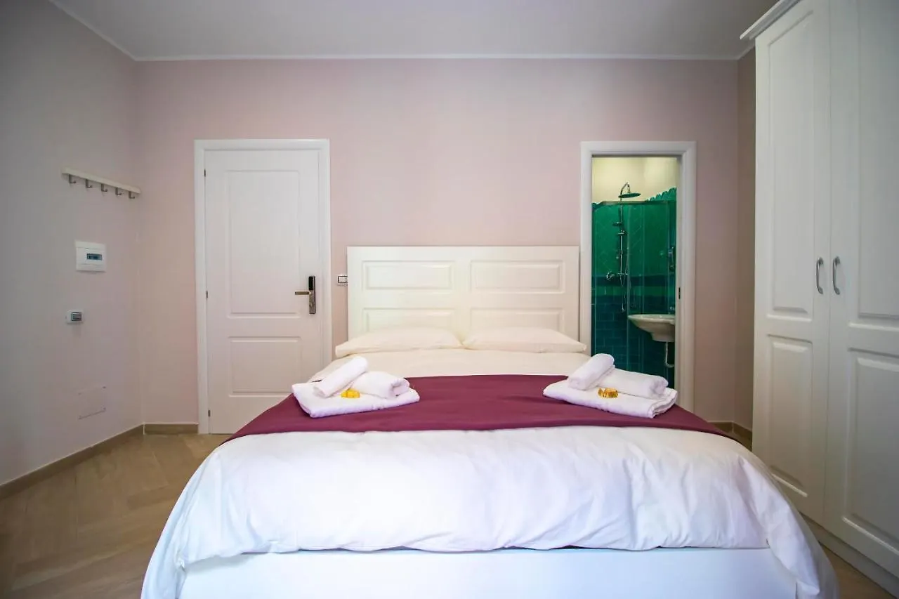 Dimora Costantino Bed and Breakfast Napoli