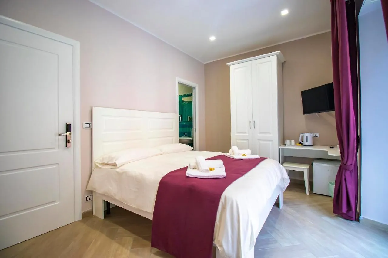 Bed & Breakfast Dimora Costantino Bed and Breakfast Napoli