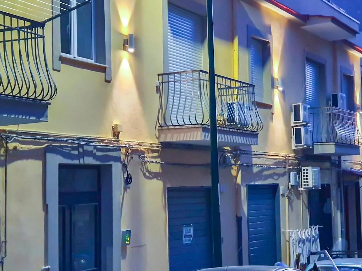 Dimora Costantino Bed and Breakfast Napoli Bed & Breakfast