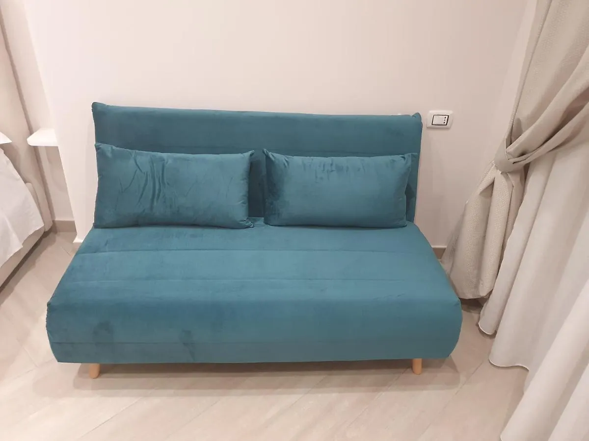 Dimora Costantino Bed & Breakfast Naples Italy