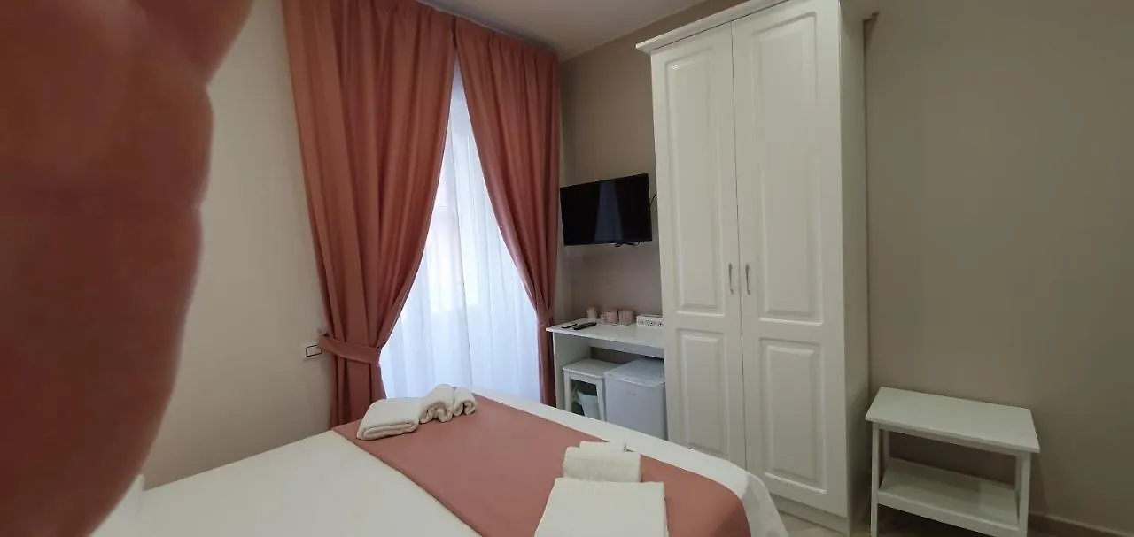 Dimora Costantino Bed & Breakfast Naples