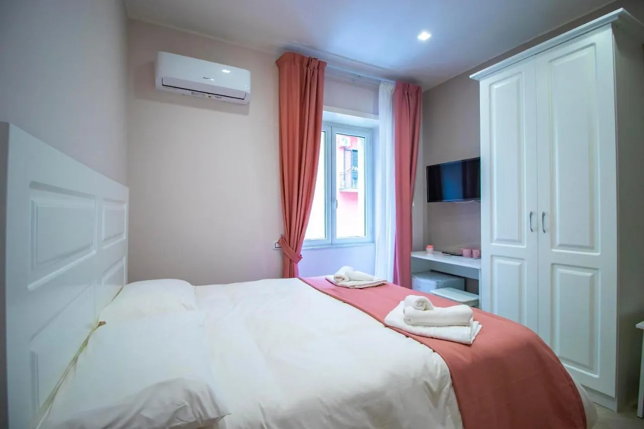 Dimora Costantino Bed & Breakfast Naples