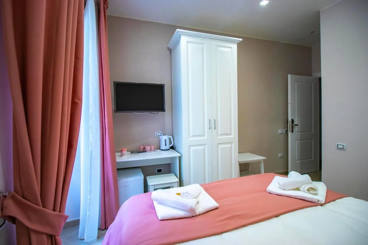 Dimora Costantino Bed & Breakfast Naples